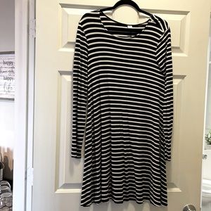 Old Navy dress, size medium, color black and white stripe